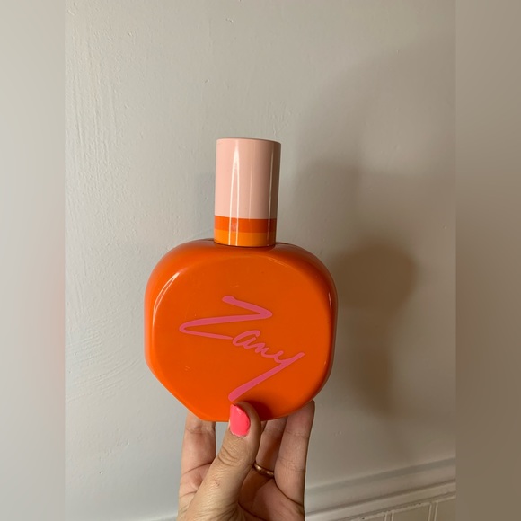 1979 Vintage Avon sunscreen radio - major retro Barbie core vibes! - Picture 3 of 17
